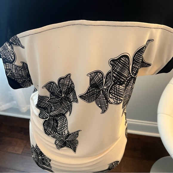 REISS
Daria Floral Print Top NWOT Size XS - Picture 9 of 10